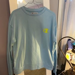 Size M women’s champion long sleeve shirt